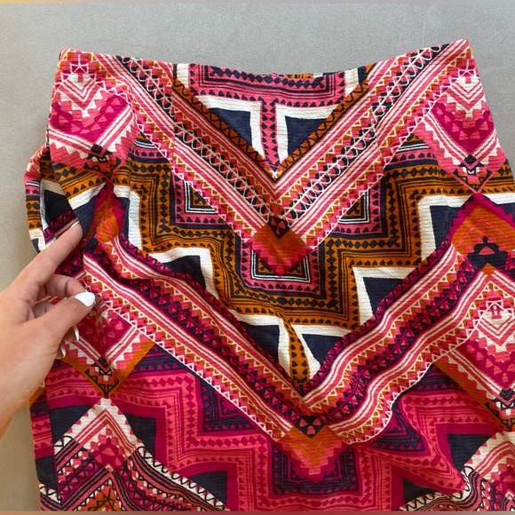 Bright funky patterned skirt - size 4 - Picture 3 of 5